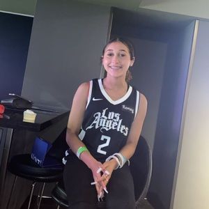 Meet your Posher, Amya